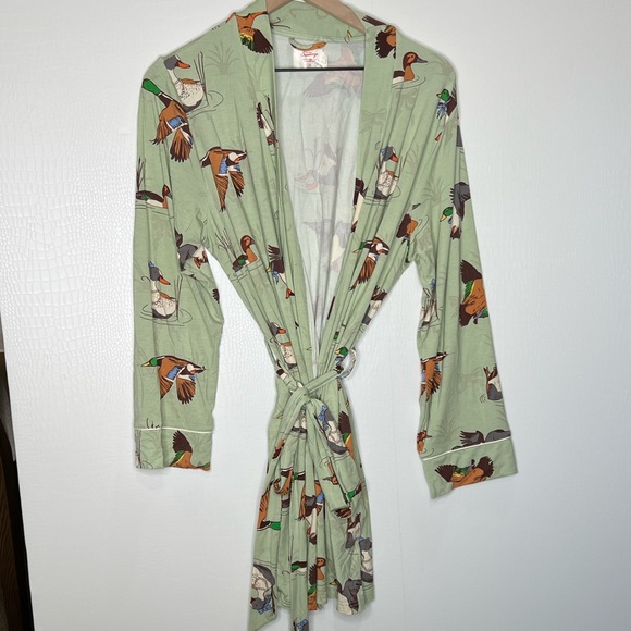 In My Sundays Fancy Fowl Short Robe - Picture 10 of 10